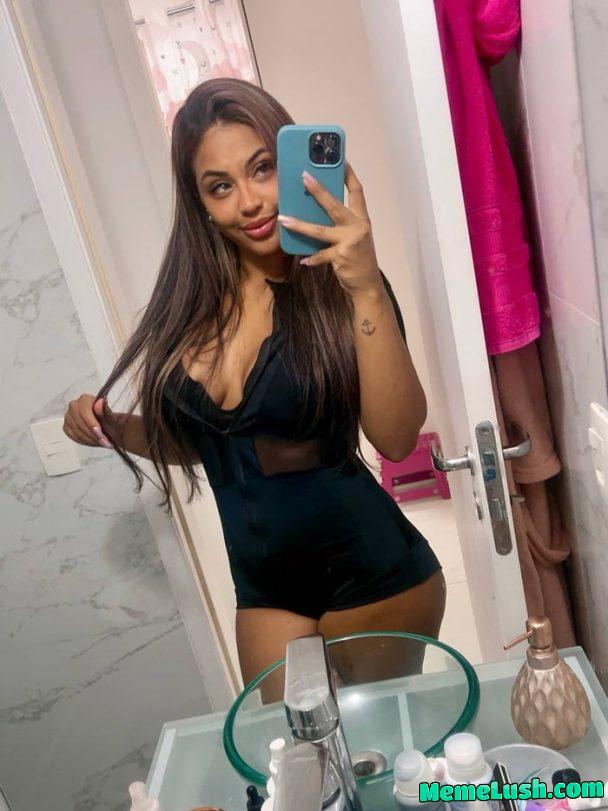 Ready, set, dress up. Ready, set, dress up.