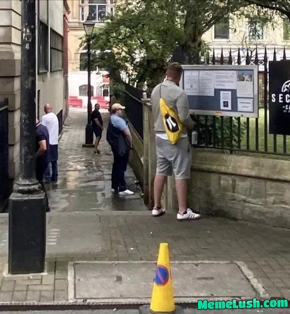 Englishmen in the streets of France…