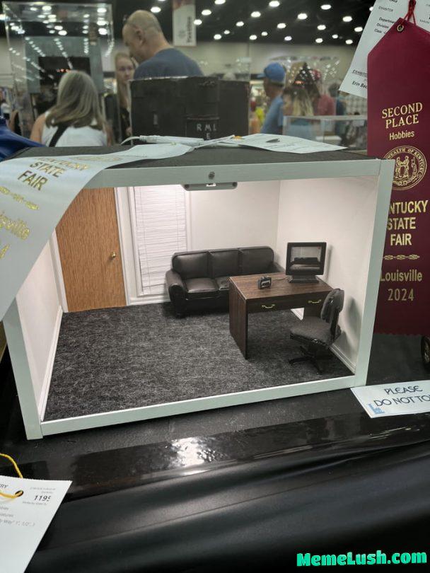 This was submitted as craft in the state fair. Should have won 1st