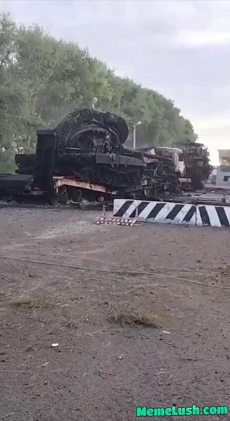 These two Russian T-62Ms were racing so fast to save Mother Russia at Kursk that they ran head-on into Ukrainian forces.
