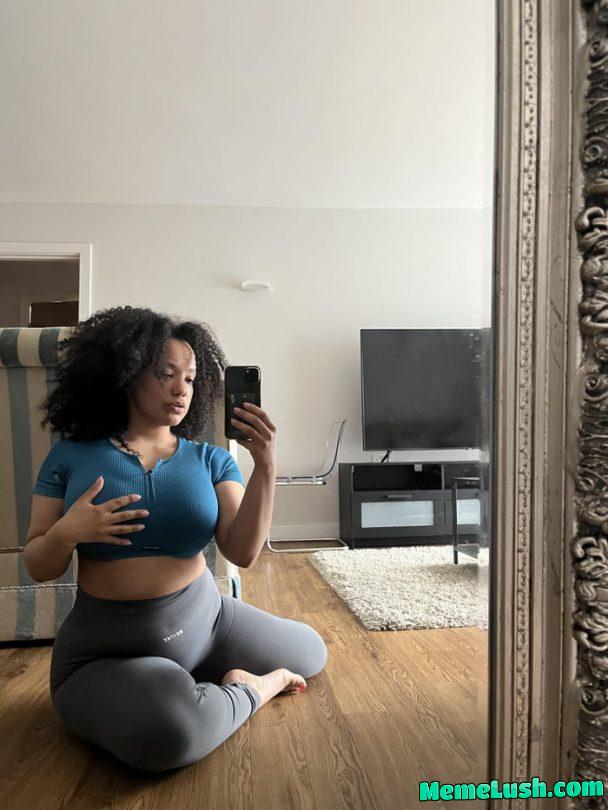 Mirror selfie after yoga class