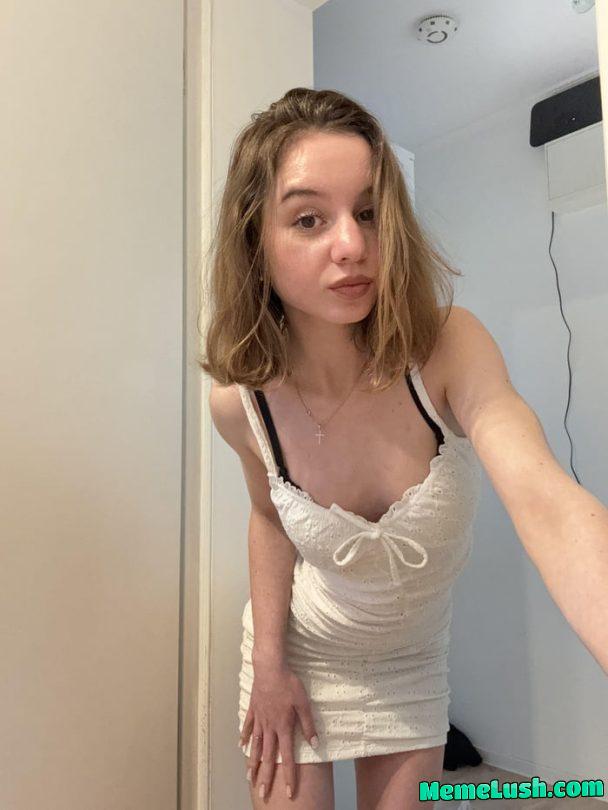 Can’t wait to see who can’t keep their eyes off me in this tight dress! Can’t wait to see who can’t keep their eyes off me in this tight dress!