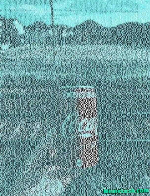 There’s no red in this picture, but your brain creates it!! Zoom in to see!