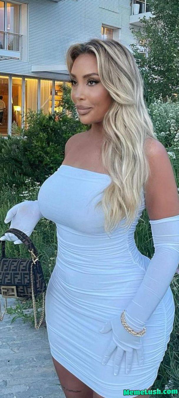 Hottie in white not sure if it’s pure