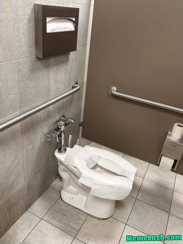 There is no excuse to leave the stall like this, ever.