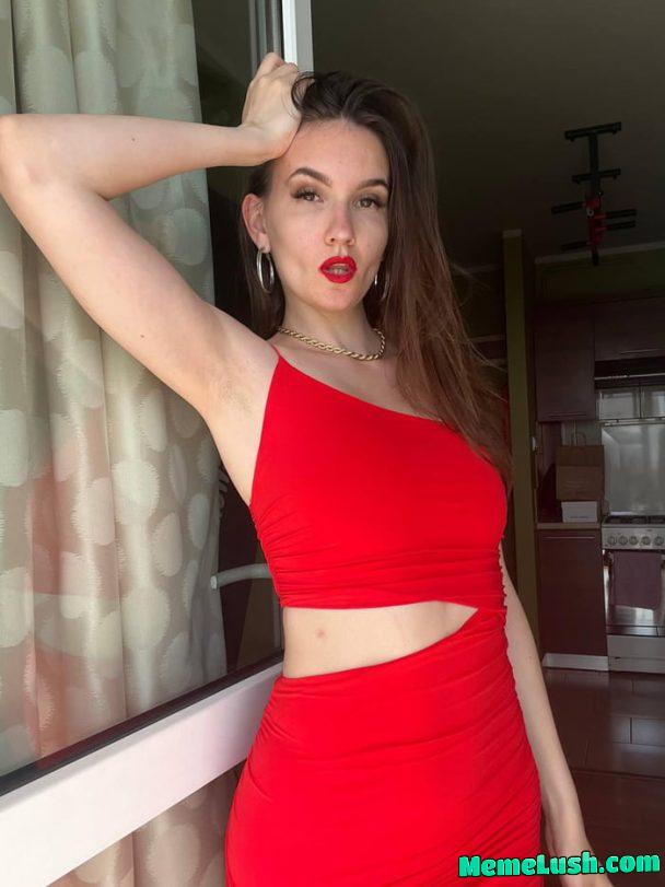Does this red dress look good on me?