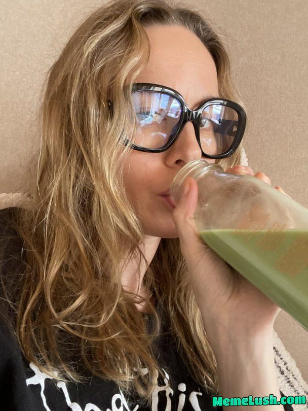 Is she drinking Hulk’s cum. Is she drinking Hulk’s cum.