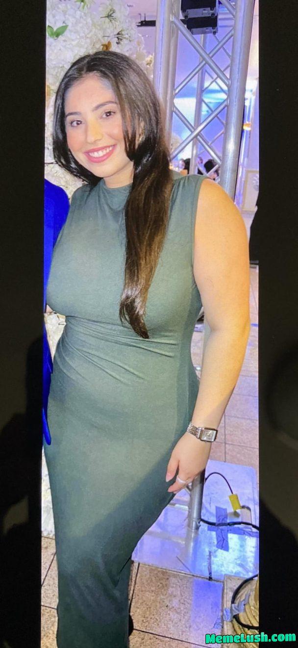 Look so good in that green dress