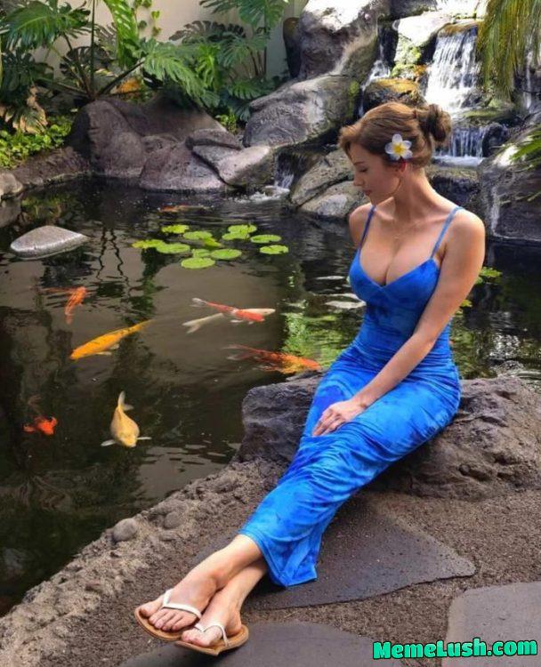 The mermaid came ashore.