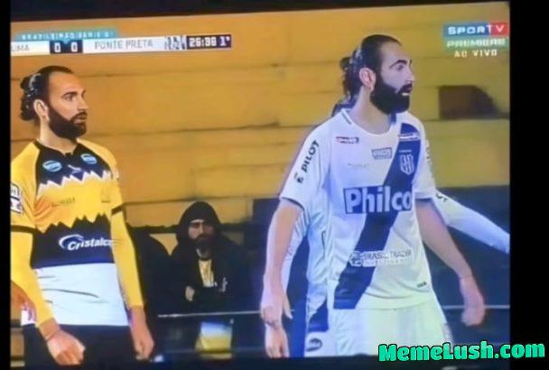 This player plays in both teams and watches from the bench. This player plays in both teams and watches from the bench.