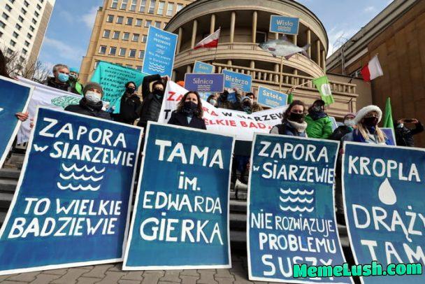 “All European activism in a nutshell” Activists protesting against the construction of dams and dry reservoirs in Poland (2021) “All European activism in a nutshell” Activists protesting against the construction of dams and dry reservoirs in Poland (2021)