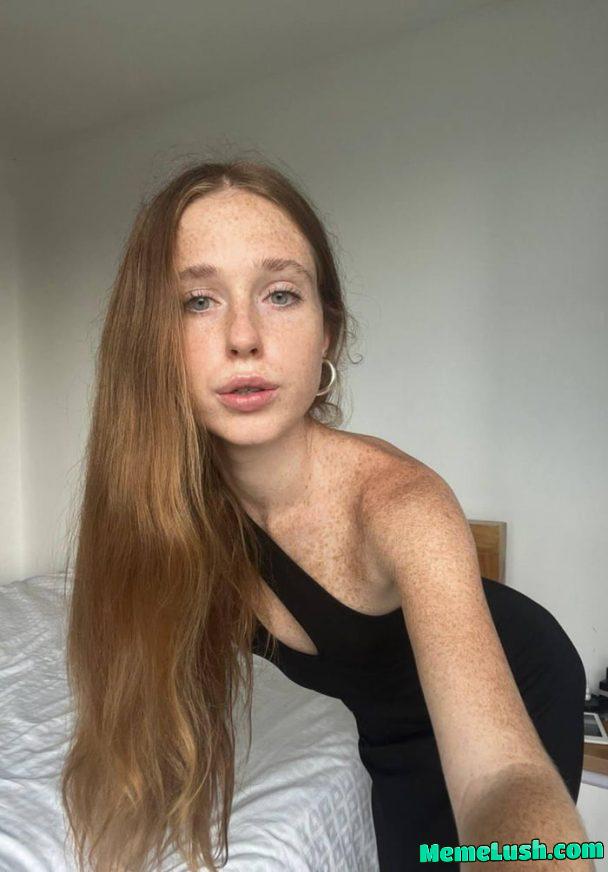 Tight dress, cute face :)