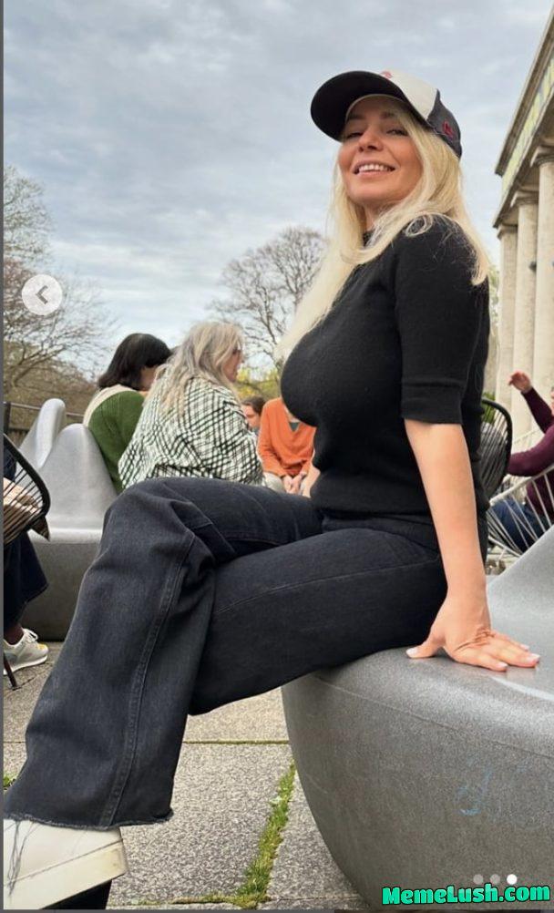 Always wondered if her pair were real… thoughts anyone?